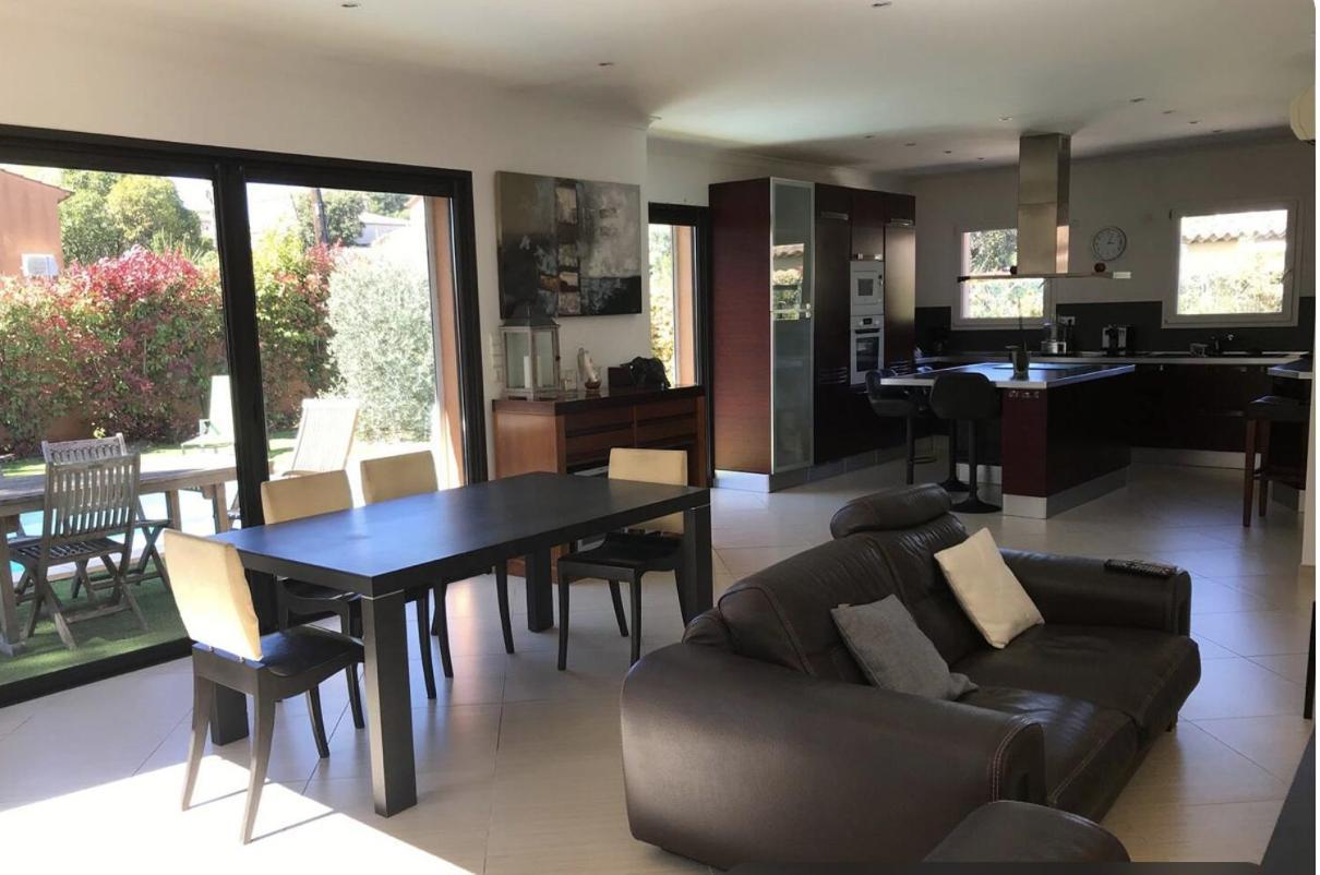 Contemporaine Avec Piscine